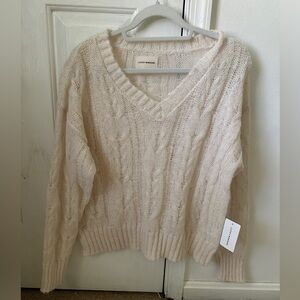 Lucky Brand Women's V-Neck Sweater in Cream size-small